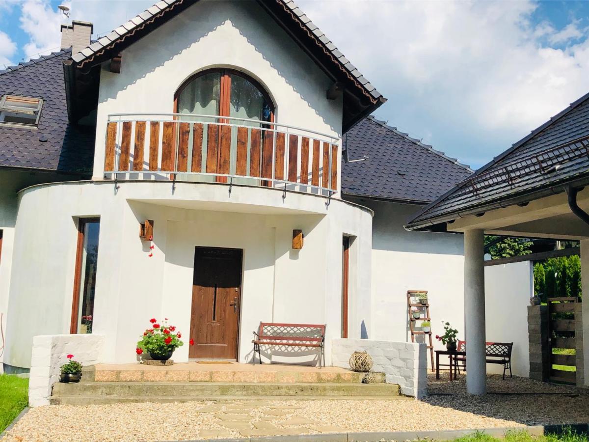 Nibylandia Motylkowa Villa Nowa Wies Grodziska Dış mekan fotoğraf